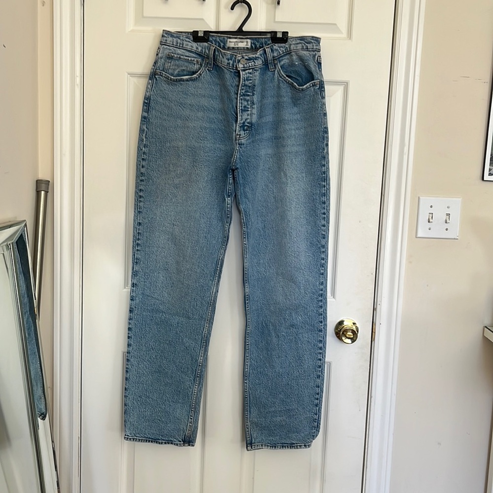 Abercrombie & Fitch The Dad High Rise Jeans
